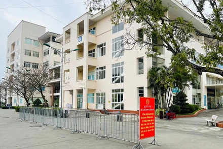 Bệnh viện dã chiến được thiết lập tại Bệnh viện Đại học Kỹ thuật y tế Hải Dương .