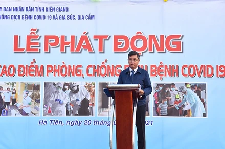 Phó Chủ tịch UBND tỉnh Kiên Giang, Nguyễn Lưu Trung phát động đợt cao điểm phòng, chống dịch Covid-19.
