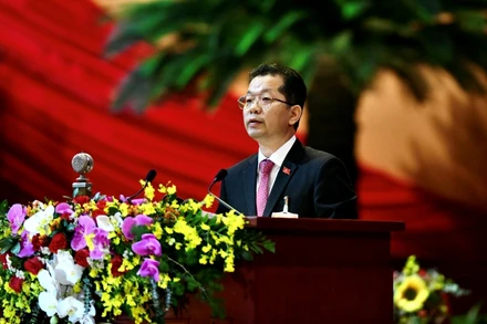 Bí thư Thành ủy Đà Nẵng Nguyễn Văn Quảng phát biểu tham luận.