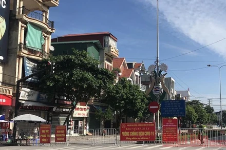 Một đoạn phố Ngô Quyền từng bị cách ly tháng 8-2020 do liên quan đến ổ dịch Thế giới bò tươi.