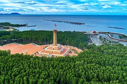 Một góc khu du lịch Mũi Cà Mau thuộc đô thị Đất Mũi (huyện Ngọc Hiển, tỉnh Cà Mau).