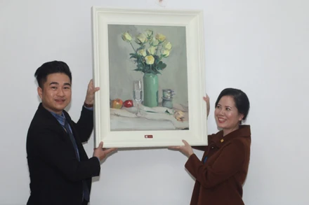 Tặng 50 bức tranh trang trí tại Bệnh viện Đa khoa Xanh Pôn