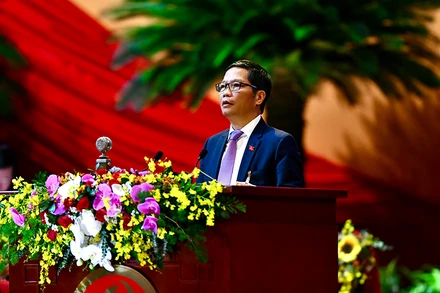 Bộ trưởng Công thương Trần Tuấn Anh trình bày tham luận. (Ảnh: DUY LINH)