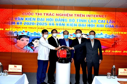 Khai trương phần mềm thi trắc nghiệm về Nghị quyết Đại hội Đảng ở tỉnh Lào Cai.