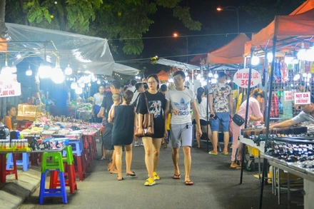 Chương trình “Giờ hạnh phúc” góp phần thực hiện Đề án phát triển kinh tế ban đêm của TP Đà Nẵng.