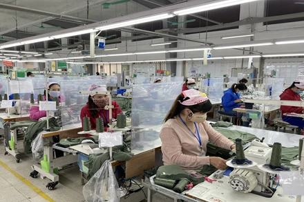 Nhiều doanh nghiệp ở Hải Dương đã quay trở lại hoạt động và bảo đảm các quy định phòng chống dịch.