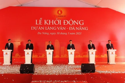 Bấm nút khởi động dự án khu phức hợp du lịch và nghỉ dưỡng Làng Vân.