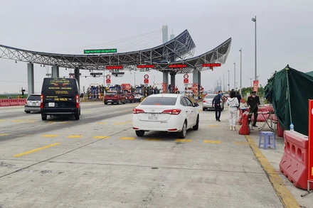 Chốt kiểm soát phòng, chống dịch tại Trạm thu phí cầu Bạch Đằng.