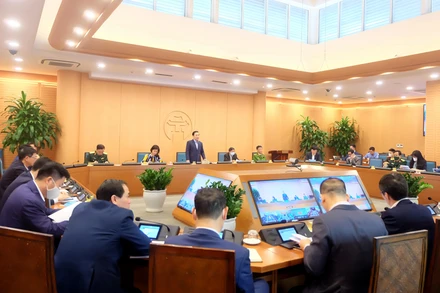 Phó Chủ tịch UBND TP Hà Nội Chử Xuân Dũng yêu cầu Sở Y tế và các cơ quan thực hiện tiêm vaccine đúng đối tượng, bảo đảm an toàn.