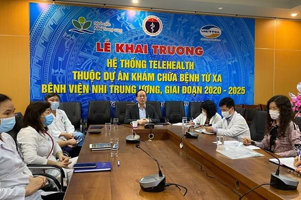 PGS, TS Trần Minh Điển chủ trì các ca hội chẩn.