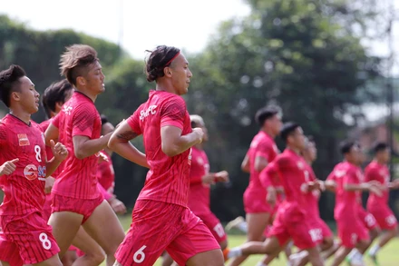 CLB Sài Gòn tích cực tập luyện chuẩn bị trở lại cuộc đua V-League 2021, hướng tới AFC Cup 2021. (Ảnh: Sài Gòn FC)