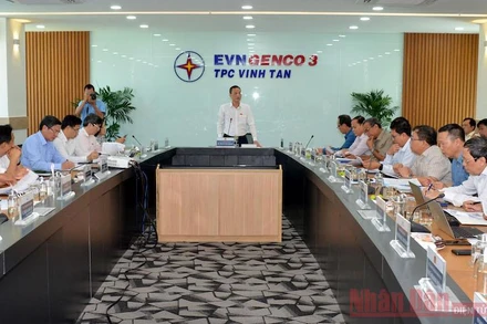 Đoàn công tác của Ủy ban Khoa học, Công nghệ và Môi trường của Quốc hội làm việc với tỉnh Bình Thuận, Tập đoàn Điện lực Việt Nam, các nhà máy nhiệt điện tại Trung tâm Điện lực Vĩnh Tân.