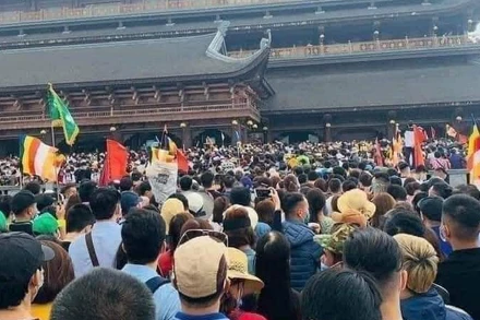 Chùa Tam Chúc (Hà Nam) quá tải trong những ngày cuối tuần qua. Ảnh: Internet.