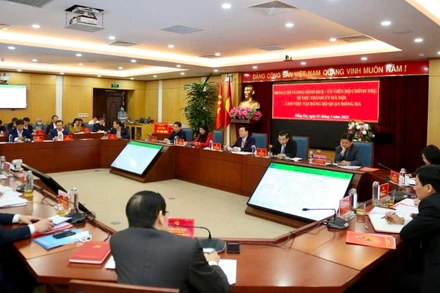 Quang cảnh buổi làm việc. 