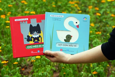 Truyện cổ tích với hình nổi