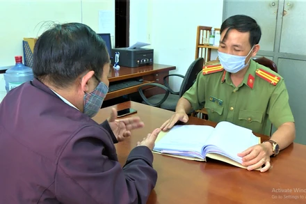 Phòng An ninh chính trị nội bộ, Công an tỉnh Đắk Lắk làm việc với người đại diện của Văn phòng đại diện tại Tây Nguyên của Công ty CP Việt TN.