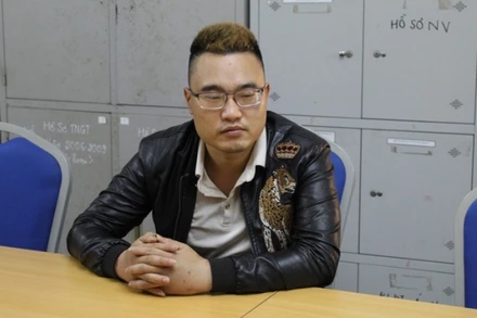Đối tượng Long tại cơ quan Công an.
