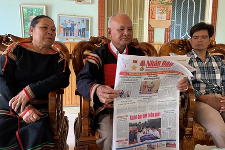 Ông Y Bhem Knul, người Ê Đê, ở buôn Jăt B, xã Ea Hiu, huyện Krông Pắk, tỉnh Đắk Lắk.