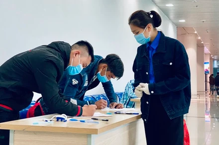 Hướng dẫn khai báo y tế tại Cảng hàng không quốc tế Cát Bi (Hải Phòng).