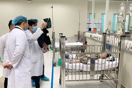 Bé gái bị rơi từ tầng 12A không tổn thương sọ não