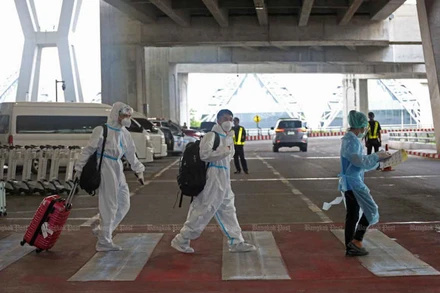 Du khách nhập cảnh vào Thái Lan tại sân bay Suvarnabhumi. (Ảnh: Bưu điện Bangkok)