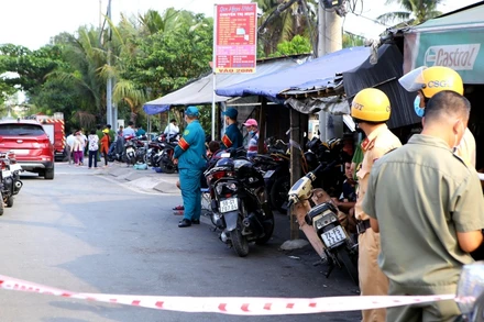 Lực lượng chức năng đang phong tỏa hiện trường.