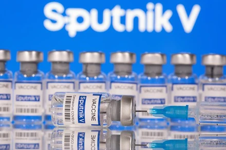 Vaccine ngừa Covid-19 Sputnik V của Nga. Ảnh: Reuters