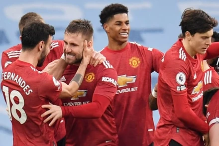 Các cầu thủ Man United chơi xuất sắc, thắng xứng đáng Man City 2-0.