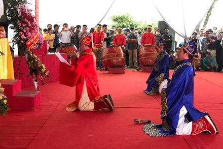 Tế lễ tưởng niệm 451 năm ngày mất Minh Khang Thái Vương Trịnh Kiểm.