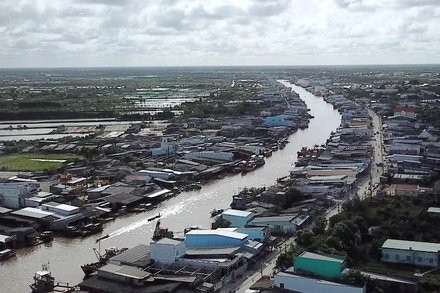 Dự án nạo vét cửa biển Cái Đôi Vàm (huyện Phú Tân) chậm trễ được nêu lên tại hội nghị.  