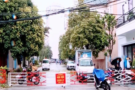 Khu vực bị phong toả do có liên quan đến hai bệnh nhân Covid-19 nhập cảnh trái phép.