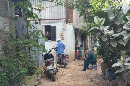 Lực lượng chức năng phong tỏa hiện trường để điều tra vụ việc. 