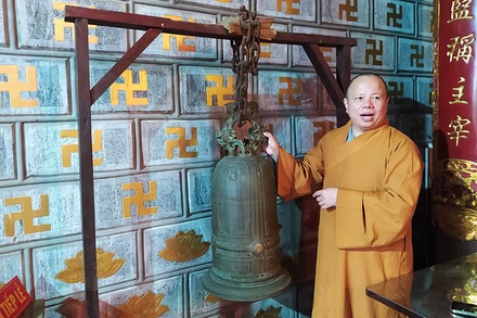 Thượng tọa Thích Thanh Cường chia sẻ về quá trình xây chùa. 