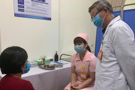 Một tuần sau tiêm Covivac, sáu tình nguyện viên sức khỏe ổn định