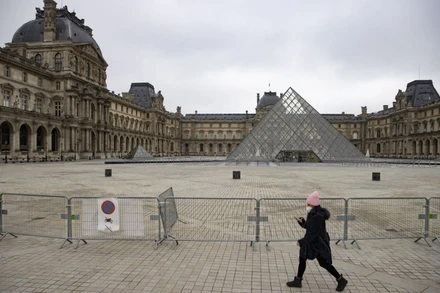 Bảo tàng Louvre tận dụng “thời cơ vàng” đóng cửa vì Covid-19