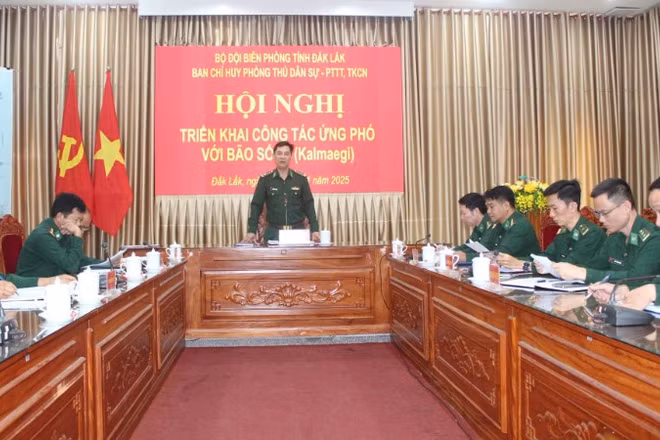 Ban Chỉ huy phòng thủ dân sự, phòng chống thiên tai, tìm kiếm cứu nạn Bộ đội Biên phòng tỉnh Đắk Lắk tổ chức hội nghị triển khai công tác ứng phó với bão số 13.