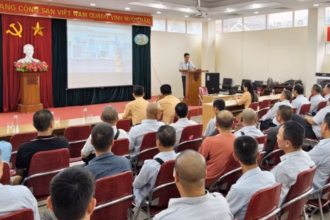 Toàn cảnh hội nghị.