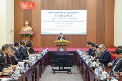 Toàn cảnh lễ khai mạc Diễn đàn nhân dân Việt-Trung lần thứ 13. (Ảnh: ĐINH HÒA)