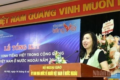 Thứ trưởng Ngoại giao Lê Thị Thu Hằng phát biểu tại Lễ tổng kết Ngày Tôn vinh tiếng Việt trong cộng đồng người Việt Nam ở nước ngoài năm 2025.