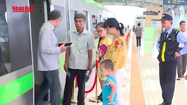 [Video] Tàu điện Hà Nội chạy thêm giờ phục vụ khách dịp Quốc khánh