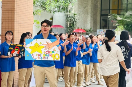 "Hãy tự tin chúng tôi đi cùng bạn"- thông điệp chung của chương trình Tiếp sức mùa thi. Nguồn: Đoàn Thanh niên.