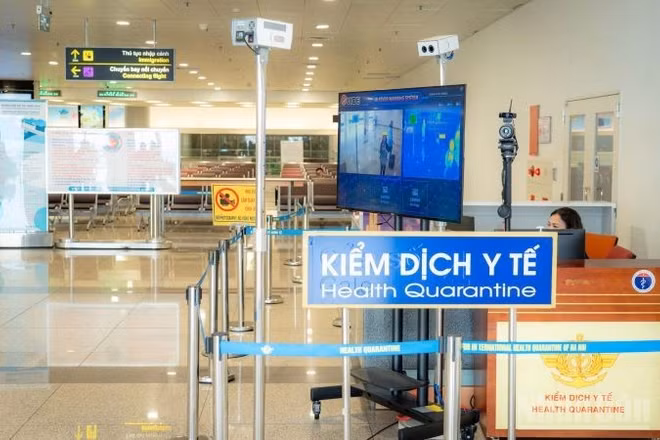 Cảng hàng không quốc tế Nội Bài đã khẩn trương triển khai các biện pháp siết chặt kiểm soát y tế, giám sát nghiêm ngặt đối với hành khách nhập cảnh, ngăn chặn diễn biến phức tạp của dịch bệnh do virus Nipah.
