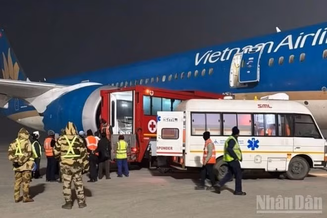 Máy bay Vietnam Airlines tại sân bay Kolkata.