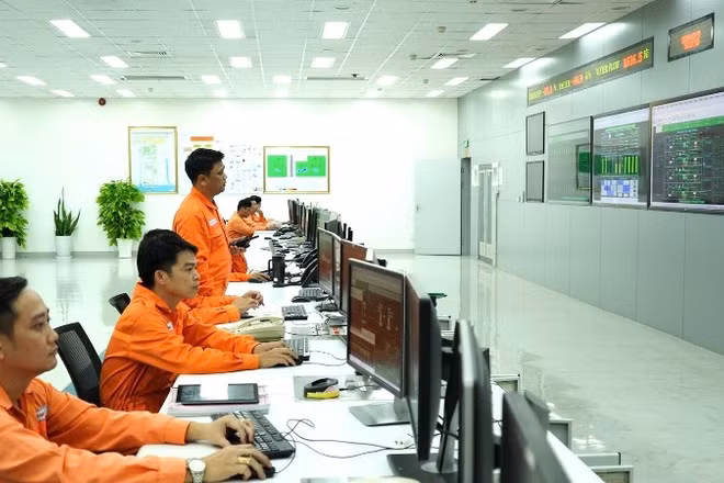 Công tác vận hành sản xuất điện tại Nhà máy Nhiệt điện Vĩnh Tân 2 trong dịp Tết Dương lịch 2026.