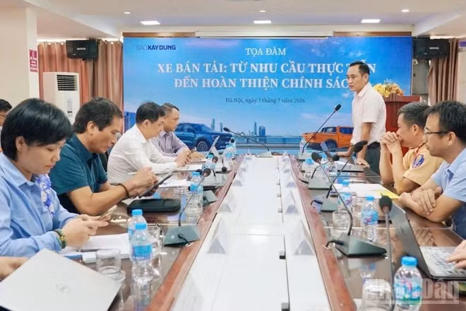 Quang cảnh Tọa đàm "Xe bán tải-Từ nhu cầu thực tiễn đến hoàn thiện chính sách" do Báo Xây dựng tổ chức.