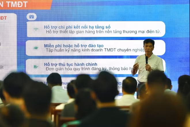 Các đại biểu tham dự hội nghị. 