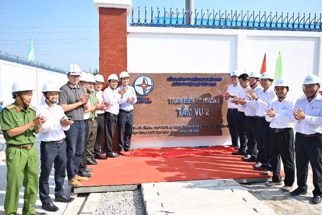 Khánh thành công trình Trạm biến áp 110kV Tầm Vu 2 và đường dây đấu nối, tỉnh Tây Ninh vào ngày 19/12.