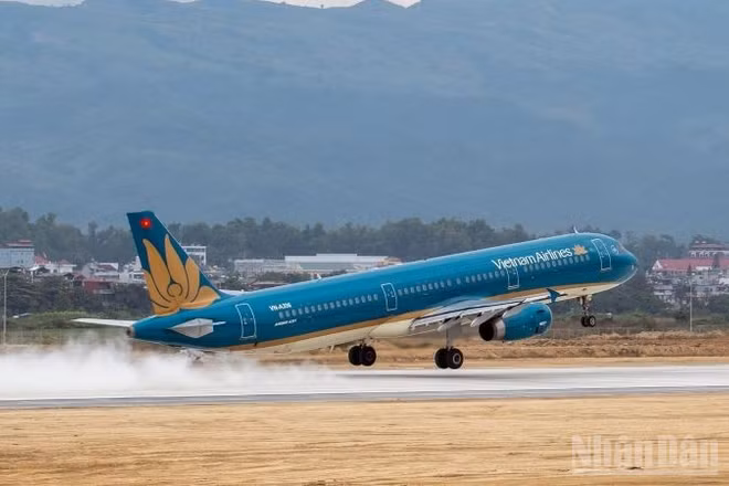 Vietnam Airlines bổ sung các chuyến bay Hà Nội-Điện Biên trong tháng 3, tạo điều kiện thuận lợi cho người dân và du khách tham dự Lễ hội Hoa Ban 2026.