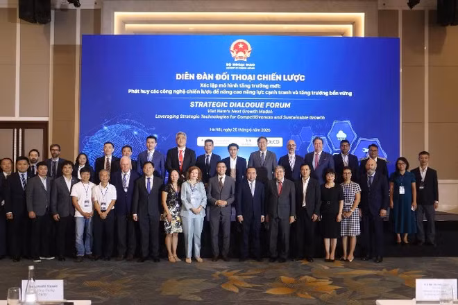Diễn đàn đối thoại chiến lược 2026 tại Hà Nội bàn cách xác lập mô hình tăng trưởng mới dựa trên công nghệ chiến lược, đổi mới sáng tạo và nguồn nhân lực chất lượng cao.