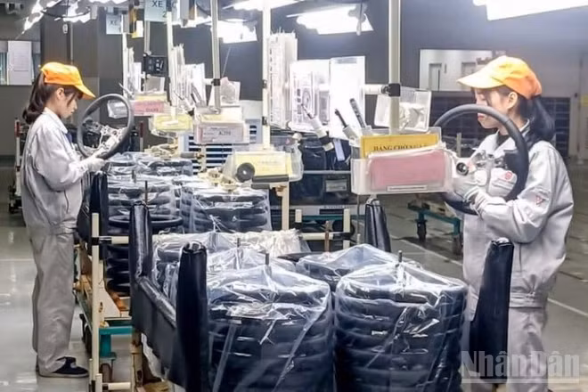 Sản xuất vô-lăng ô-tô tại Công ty TOYODA (Nhật Bản), khu công nghiệp Tiền Hải (tỉnh Hưng Yên).